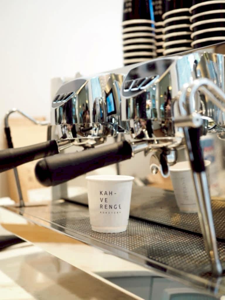 Kahvenizi Nasıl Taze Tutarsınız? Kahve Demleme Teknikleri: Hangi Yöntem Size Uygun?